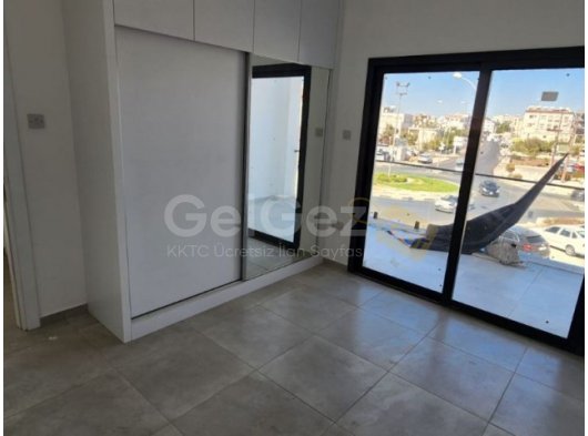 KİRALIK 2+1 DAİRE VEYA OFİS 500 £'DAN 6 AY ÖDEMELİ DEPOZİT + KOMİSYON
