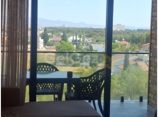YENİBOĞAZİÇİNDE DENİZ MANZARALI FULL EŞYALI KİRALIK DAİRE