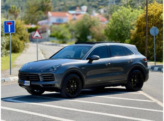 2021 Model Otomatik Porsche Cayenne