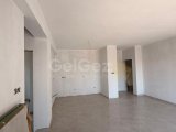 Magusa canakkale bölgesinde 2+1 eşyasız satılık daire 1 ay sonra teslim 85 m2 80.000 pound 3.katta 5 katlı asansörlü