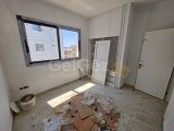 MAGUSA CANAKKALE BOLGESINDE 2+1 SATILIK DAIRE 1/2 AYA TESLIMDIR. 85 M2 85.000 £ 5 KATLI BİNA ASANSÖRLÜ CITY MALL AVM YE 5 DK MESAFEDE