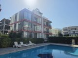 ALSANCAK'TA, ATAKARA SÜPERMARKET YANINDA, ÇOK İYİ KONUMDA, 80 (METREKARE), ORTAK HAVUZLU,BAKIMLI SİTE İÇERİSİNDE, DAĞ VE DENİZ MANZARALI, 2+1, FUL EŞYALI, Ç