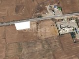 GEÇİTKALE’DE ANA YOL ÜZERİ – YÜKSEK PROJE POTANSİYELLİ SATILIK ARSA