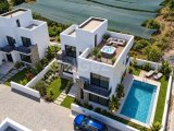 Girne Alsancak Sıfır Satılık Havuzlu ve Bahçeli 4+1 Villa