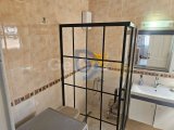 Kıbrıs Girne Merkezde Acil Satılık 3+1 Geniş Penthouse Daire