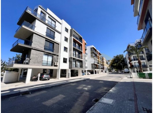 Girne Merkez Satılık 3+1 Penthouse - Muhteşem Deniz Manzaralı ve Geniş Teraslı.TÜRK KOÇANLI