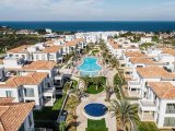 Kıbrıs Town Houses’ta Havuza Direkt Çıkışlı Bahçe Katı 2+1 Lüks Daire | Girne Alsancak