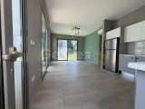 Kıbrıs Town Houses’ta Havuza Direkt Çıkışlı Bahçe Katı 2+1 Lüks Daire | Girne Alsancak