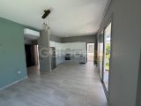 Kıbrıs Town Houses’ta Havuza Direkt Çıkışlı Bahçe Katı 2+1 Lüks Daire | Girne Alsancak