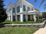 Kıbrıs Town Houses’ta Havuza Direkt Çıkışlı Bahçe Katı 2+1 Lüks Daire | Girne Alsancak