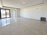 Girne Merkez Satılık 3+1 Penthouse - Muhteşem Deniz Manzaralı ve Geniş Teraslı.TÜRK KOÇANLI