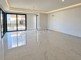 Girne Merkez Satılık 3+1 Penthouse - Muhteşem Deniz Manzaralı ve Geniş Teraslı.TÜRK KOÇANLI