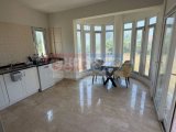 Karşıyaka Girne Kiralık Havuzlu Villa
