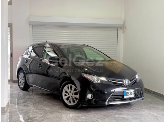 2013 Model Toyota Auris S-Paket