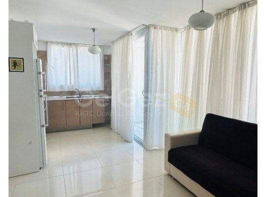 Girne Merkez'de Yarı Eşyalı, Şehir Manzaralı 2+1 Daire - 135,000 GBP