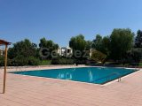 GIRNE KARAOGLANOGLUN DA SATILIK 3+1 IKIZ VILLA!