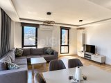 Girne Merkez'de Şehir ve Doğa Manzaralı 2+1 Ful Eşyalı Daire