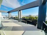 Girne Merkez'de Satılık Lüks Penthouse - Şehir ve Doğa Manzarası!