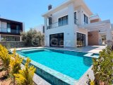 GİRNE OZANKÖY'DE 4+1 HAVUZLU EMSALSİZ LÜKS VİLLA