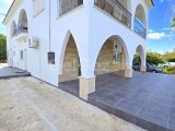 Nezih Bir Mahallede Kiralık ve Eşyalı 3 Yatak Odalı Zemin Kat Ev