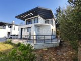 GİRNE KARAOĞLANOĞLU’NDA GAÜ’YE YAKIN, FULL EŞYALI KİRALIK 3+1 VİLLA