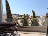 GİRNE MERKEZ’DE GLORIA JEAN’S YANI FULL EŞYALI KİRALIK 2+1 DAİRE