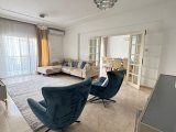 GİRNE MERKEZ’DE DENİZ MANZARALI, AKÇİÇEK HASTANESİ ARKASINDA FULL EŞYALI KİRALIK 3+1 DAİRE