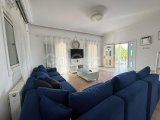 GİRNE LAPTA’DA ÖZEL HAVUZLU, FULL EŞYALI KİRALIK 4+1 VİLLA