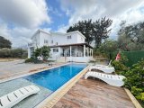 GİRNE LAPTA’DA ÖZEL HAVUZLU, FULL EŞYALI KİRALIK 4+1 VİLLA