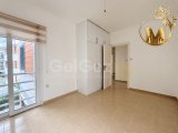 GİRNE ALSANCAK’TA NEZİH BİR SİTE İÇERİSİNDE 3+1 SATILIK DAİRE