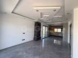 LEFKOŞA YENİKENT’te 4+1 TÜRK TAPULU VİLLA