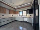 LEFKOŞA YENİKENT’te 4+1 TÜRK TAPULU VİLLA