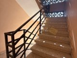 Gazimağusa Vadili'de Satılık Türk Tapu 2+1 Komple Bina - Şehir Manzaralı Bahçe ile Fırsat!