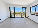 Gazimağusa Gülseren Bölgesi Glabsideste, denize 1 dk yürüme mesafesinde, yeni bitmiş satılık villa
