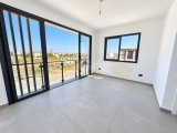 Gazimağusa Gülseren Bölgesi Glabsideste, denize 1 dk yürüme mesafesinde, yeni bitmiş satılık villa