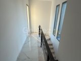 GİRNE ÇATALKÖY’DE SATILIK SIFIR 4+1 VİLLA