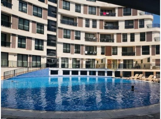 GİRNE MERKEZ’DE SİTE İÇERİSİNDE SATILIK 2+1 DAİRE