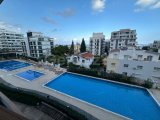GİRNE MERKEZ’DE SİTE İÇERİSİNDE SATILIK 2+1 DAİRE