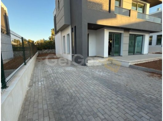 ÇATALKÖY’DE SATILIK SIFIR VİLLA