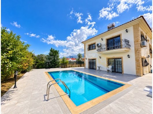 TEK YETKİ Alsancak Merit Otellere Yürüme Mesafesinda Müstakil Havuzlu 3+1 Villa