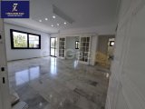 Kyrenia Merkez'de Geniş 3+2 Daire / 185 m² / Satılık Fırsat