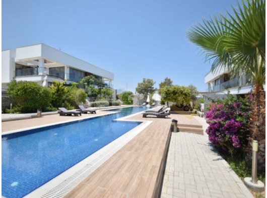 Girne Alsancak'ta Milli Parka Yakın Konumda Greenpark Sitesinde Ortak Havuzlu Özel Bahçe Katı 2+1 Kiralık Daire (6 aylık peşin ödemeli)