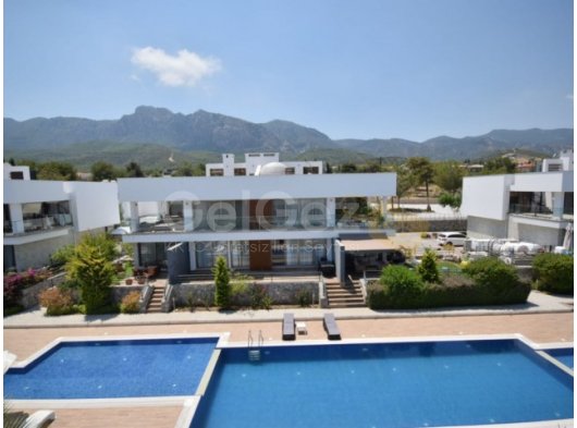 Girne Alsancak'ta Milli Parka Yakın Konumda Greenpark Sitesinde Ortak Havuzlu Özel Teraslı 2+1 Kiralık Daire (6 aylık peşin ödemeli)