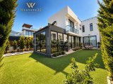 GİRNE ALSANCAK SATILIK GENİŞ BAHÇELİ 3+2 VİLLA