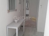 Alsancak'ta Kıbrıs Town House'da Site İçinde Geniş Bahçeli Kiralık 2+1 Daire (Aylık Ödemeli)