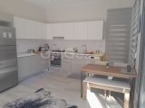 Alsancak'ta Kıbrıs Town House'da Site İçinde Geniş Bahçeli Kiralık 2+1 Daire (Aylık Ödemeli)