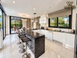 Girne Alsancak Müstakil Havuzlu Satılık 3+2 Full Eşyalı Villa