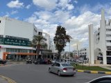 LEFKOŞA'NIN EN MERKEZİ BÖLGESİ OLAN OTOBÜS TERMİNALİ YANINDA, MUHTAR YUSUF GALERİA İŞ MERKEZİ İÇERİSİNDE, TÜRK KOÇANLI, 84 METREKARE BÜYÜKLÜĞÜNDE, İŞ MERKEZ
