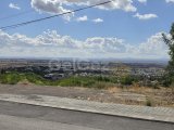 AĞIRDAĞ'DA, TÜRK KOÇANLI, GENİŞ VE DERİN LEFKOŞA MANZARASINA SAHİP, ÇOK İYİ KONUMDA, 1430 METREKARE BÜYÜKLÜĞÜNDE, %50 İMAR VE 2 KAT KONUT İZİNLİ ARSA