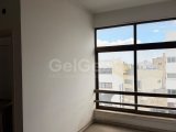 LEFKOŞA'NIN EN MERKEZİ BÖLGESİ OLAN OTOBÜS TERMİNALİ YANINDA, MUHTAR YUSUF GALERİA İŞ MERKEZİ İÇERİSİNDE, TÜRK KOÇANLI, 42 METREKARE BÜYÜKLÜĞÜNDE, İŞ MERKEZ